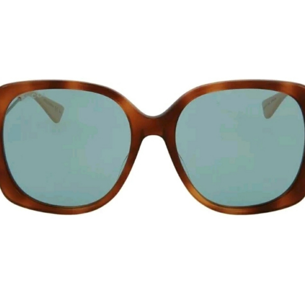 Gucci sunglasses with case, velvet bag